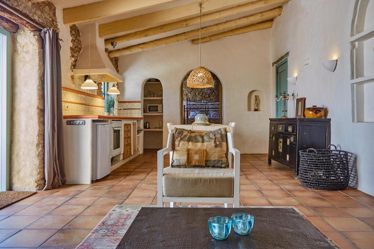 Sitges Hill Retreats-Masia Nur 22 Bedrooms Divided Over 9 Houses For Max 44 Guests Canyelles  Eksteriør bilde